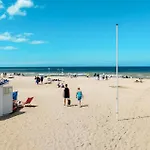 1 Bedroom Beach Front Apartment In Oostende