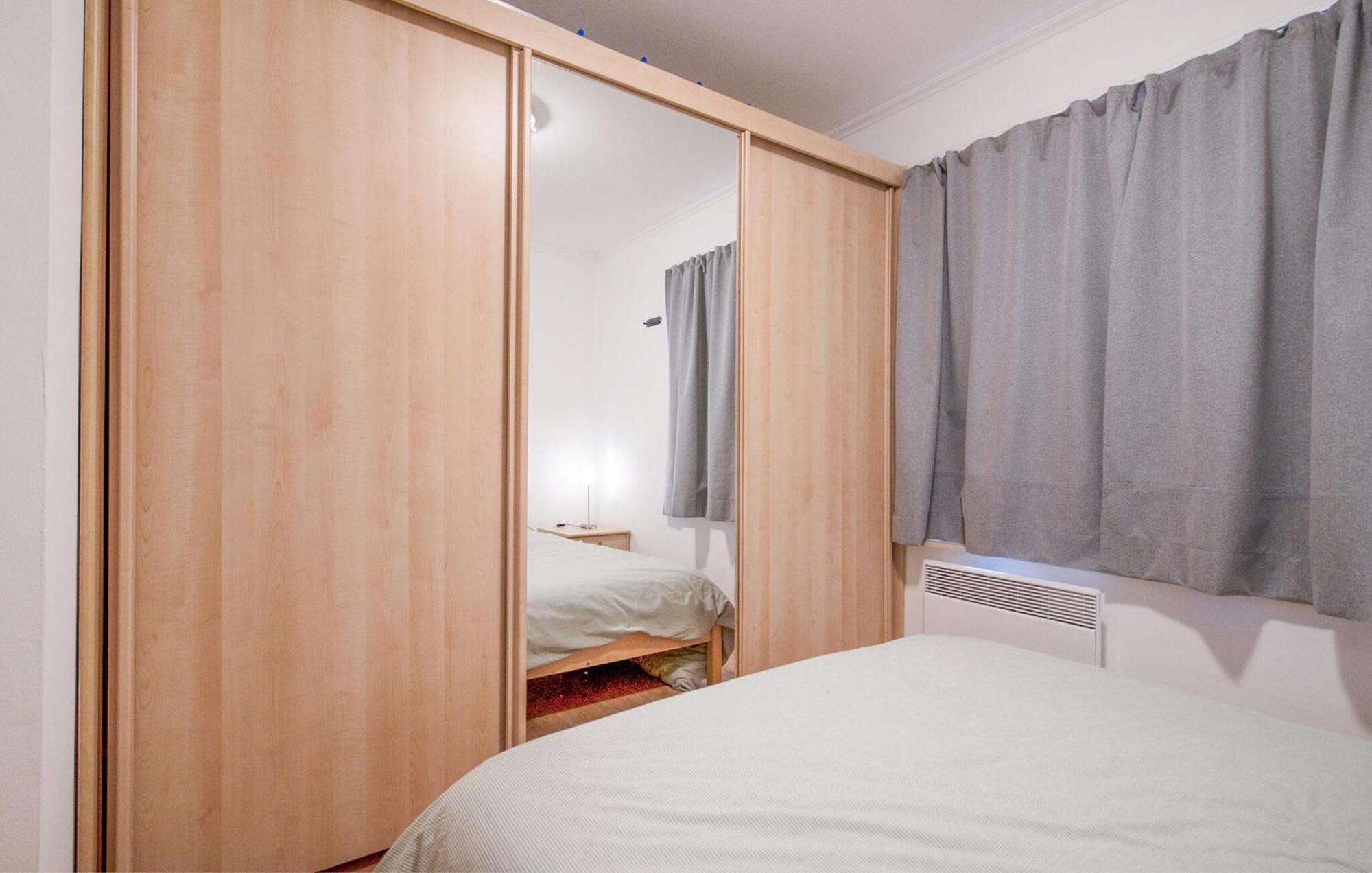 1 Bedroom Front In Appartement *