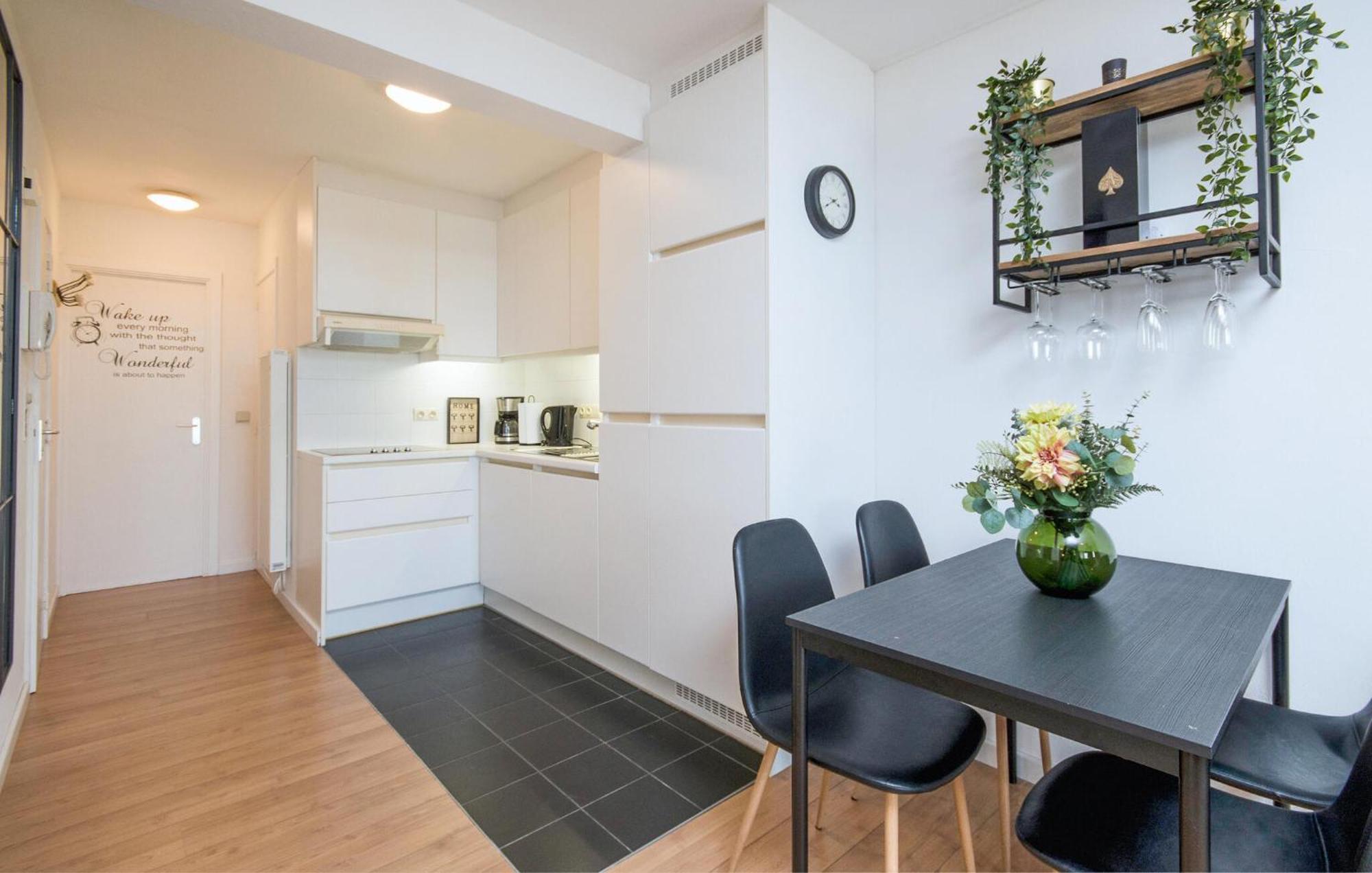 1 Bedroom Front In Ostende