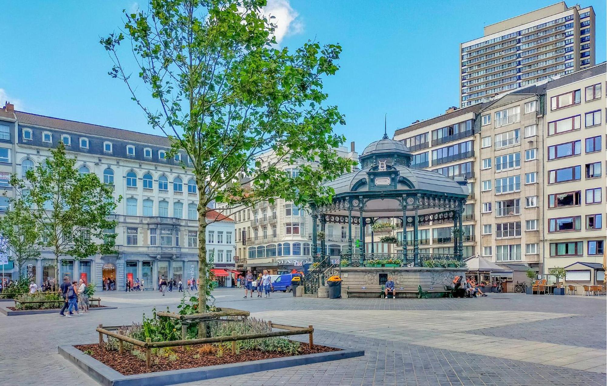 1 Bedroom Front In *